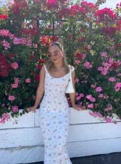 Curtis Maxi Dress Multi -Princess Polly Sales Store 1 modelinfo Paris us4 d1d5a545 f407 448f 8295 b0ef35177bb6