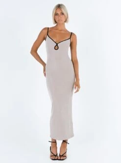 Motel Tahlia Maxi Dress Champagne -Princess Polly Sales Store 1 modelinfo kauri us2 ba95fe41 ea18 4896 b314 e13c43aab281