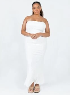 Oscar Midi Dress White Curve 8 Oscar Midi Dress White Curve -Princess Polly Sales Store 1 modelinfo miccy us14 4d1a06bd cd8e 414e 9bcf 0ae0f7778409
