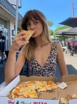 Princess Polly Delta Midi Dress Black Floral -Princess Polly Sales Store 1 modelinfo valentina US0 04900357 a35a 47e3 a556 cd5aea3f769e