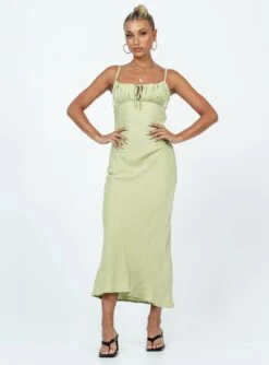 Princess Polly Nicoleta Midi Dress Green 8 Princess Polly Nicoleta Midi Dress Green -Princess Polly Sales Store 2 modelinfo Alexis us2 d70301e2 e87b 483b 98b6 414c42553060