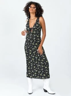 Motel Fiaso Dress Lemon And Lime Black -Princess Polly Sales Store 2 modelinfo Cindy us4 8631f532 ed1c 47fc aa37 a3bcf1de9f15