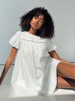 Princess Polly Pelton Mini Dress White -Princess Polly Sales Store 2 modelinfo alexa us2 3ca5c3a9 7193 4484 9263 2be86c5d8a65