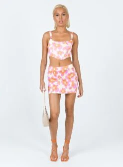 Ilina Mid Rise Mini Skirt Floral 7 Ilina Mid Rise Mini Skirt Floral -Princess Polly Sales Store 2 modelinfo casandra us2 2cb4bf8f 422f 4de5 bf20 c2dc7c6c5457