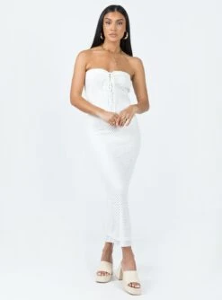 Princess Polly Mollen Maxi Dress White -Princess Polly Sales Store 2 modelinfo christy us2 e139aed9 3b11 4256 ac7d 6ee7d6f62bf2