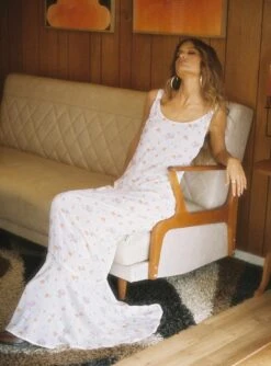 Curtis Maxi Dress Multi -Princess Polly Sales Store 2 modelinfo elise us2 4823bca6 5916 440d b6f1 c569ead5d241