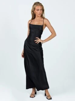 Celena Maxi Dress Black -Princess Polly Sales Store 2 modelinfo kiana us2 7925f84d 45b4 4d30 823e 1963cfb75be4