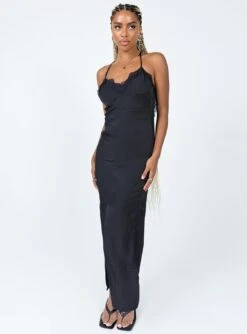Princess Polly Hudson Maxi Dress Black -Princess Polly Sales Store 2 modelinfo lola us4 602f1232 a9f4 4823 9ac1 a642e353f38b