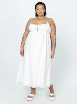 Princess Polly Empress Of Love Maxi Dress White Curve -Princess Polly Sales Store 2 modelinfo lovisa us18 c73ab7ba 637c 46f3 b698 fcd2dbd63064