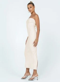 Jayan Strapless Maxi Dress White -Princess Polly Sales Store 3 modelinfo Alexis us2 bcdaa441 726e 4a5e b16a 430c39e38eb4