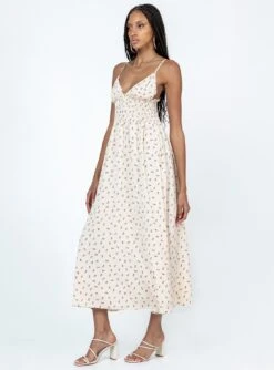 Princess Polly Roza Midi Dress Beige -Princess Polly Sales Store 3 modelinfo Ayanna us2 fae29d66 fc41 4415 8bf4 10ca77a81c23