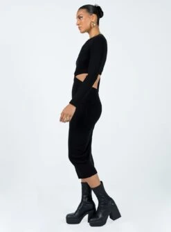 Princess Polly Languara Maxi Dress Black 6 Princess Polly Languara Maxi Dress Black -Princess Polly Sales Store 3 modelinfo Christy us2 2f7b0a15 97b6 4f92 b528 7751baedadbd