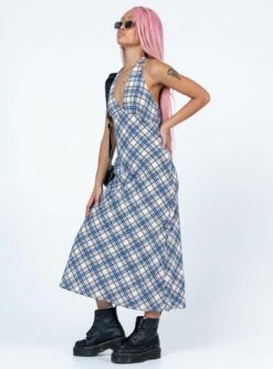 Princess Polly Kennedy Midi Dress Blue / White -Princess Polly Sales Store 3 modelinfo Jayechelle us4 41ce00b9 ce48 4767 8fa1 eda9c853e6b6