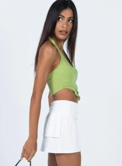 Adra 2000s Mini Skirt White -Princess Polly Sales Store 3 modelinfo Jess us2 6c8e661f c9d0 4bde 820b c2b4957d22b5