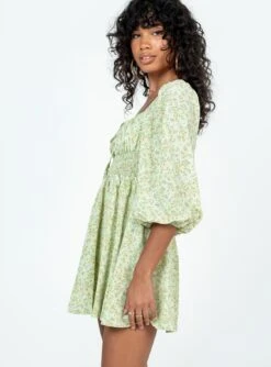 Princess Polly Evelyn Long Sleeve Mini Dress Multi -Princess Polly Sales Store 3 modelinfo ariel us4 af826bfe 9016 4ae6 9d2a 7c8b67505eaf