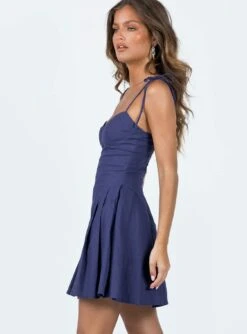 Princess Polly Maruna Mini Dress Navy -Princess Polly Sales Store 3 modelinfo elise us2 44bcc2c6 1bff 4935 b4bb cb4fcdfe33fd