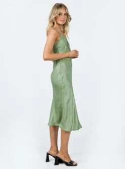 Princess Polly Varese Midi Dress Green -Princess Polly Sales Store 3 modelinfo elly us2 dd702771 bed9 4f2a 9032 dcb03d0618ef
