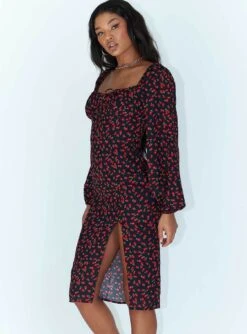 Princess Polly Ezra Long Sleeve Midi Dress Black / Red 6 Princess Polly Ezra Long Sleeve Midi Dress Black / Red -Princess Polly Sales Store 3 modelinfo jasmin us2 3