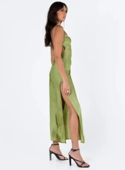 Princess Polly Leyana Maxi Dress Green -Princess Polly Sales Store 3 modelinfo josie us2 aa853051 01c1 4790 8e42 74980ac90eb9