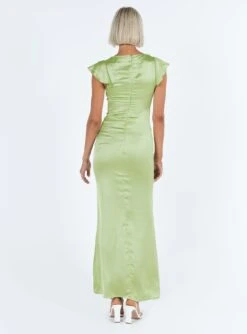 Armas Lace Trim Maxi Dress Green -Princess Polly Sales Store 3 modelinfo kauri us2 38ec621d 9776 422f a429 de79de856a88