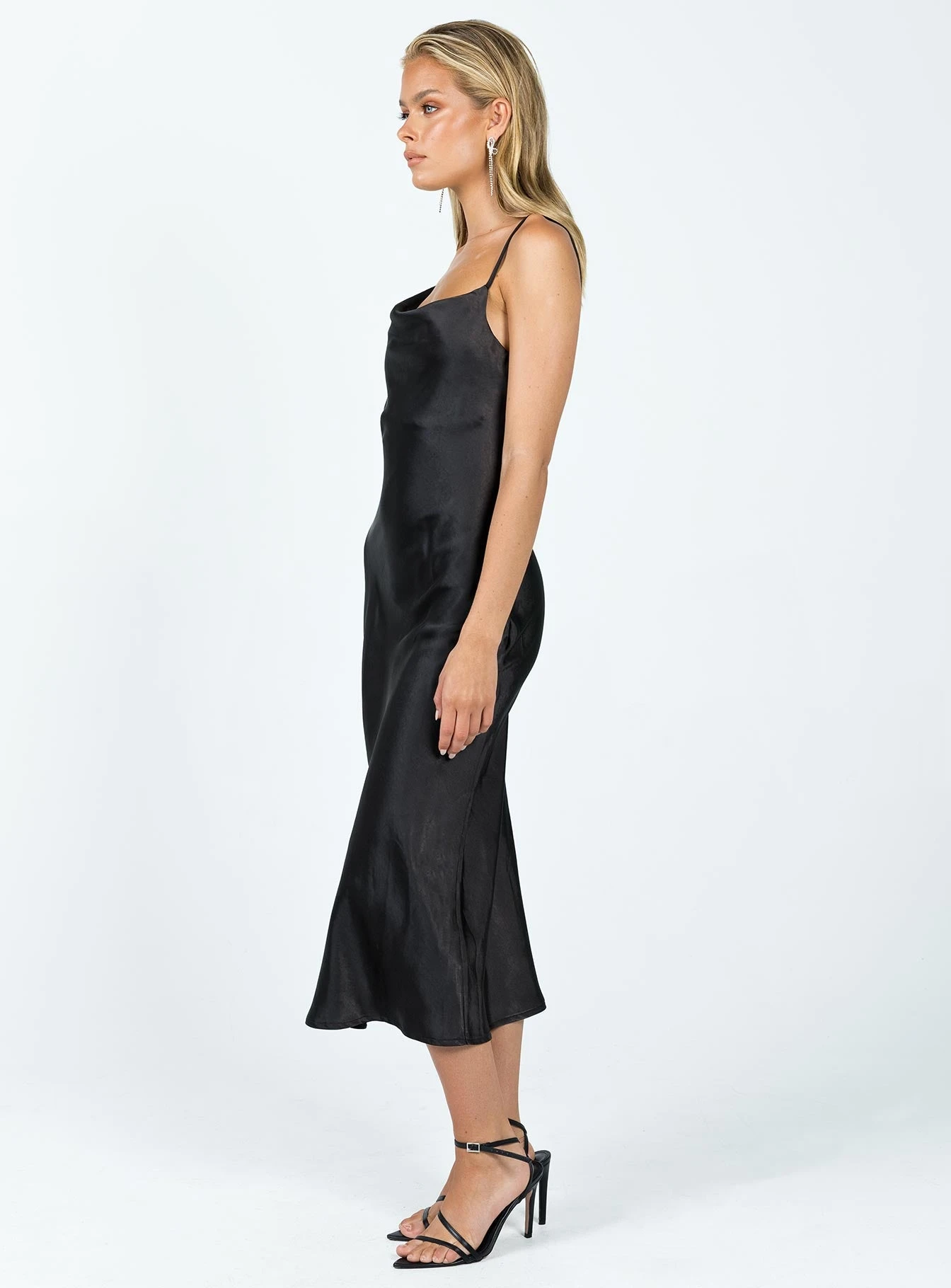 Zamora Midi Dress Black 4 Zamora Midi Dress Black - Image 4