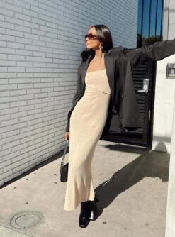 Princess Polly Andros Maxi Dress Beige -Princess Polly Sales Store 3 modelinfo lisa us2 fa8c5c1b 5a3a 4d4b a64f 418e63edb3f9