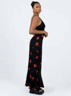 Lucan Maxi Dress Black / Red -Princess Polly Sales Store 3 modelinfo lola us4 6ffb0b7e 3fe5 4057 94b3 95d0afe31609