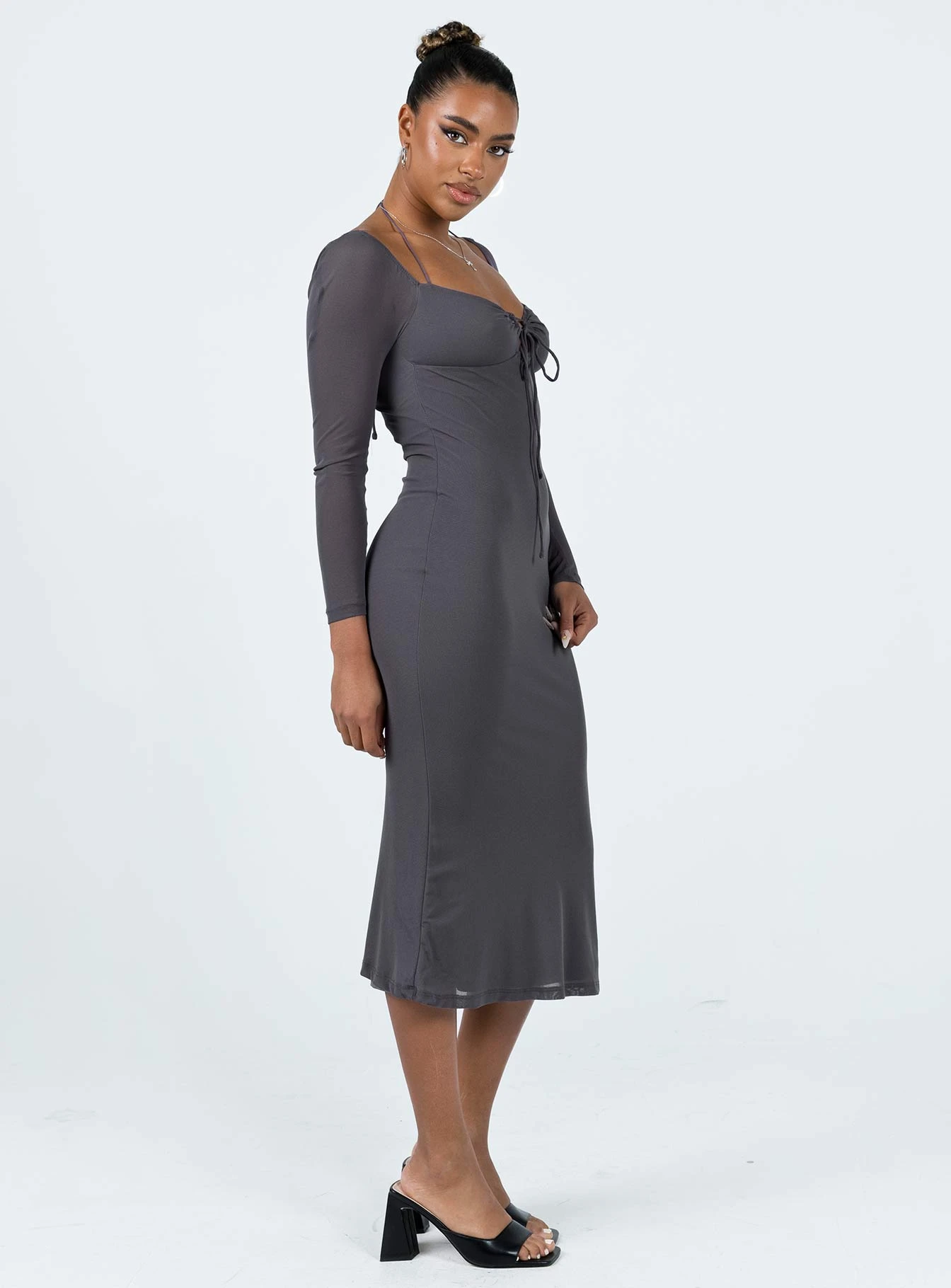Princess Polly Fowlers Long Sleeve Midi Dress Slate 3 Princess Polly Fowlers Long Sleeve Midi Dress Slate - Image 3
