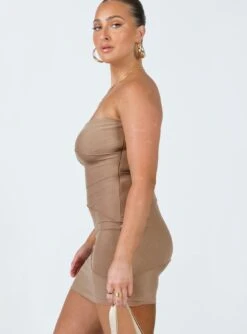 Giorgia Strapless Mini Dress Beige 6 Giorgia Strapless Mini Dress Beige -Princess Polly Sales Store 3 modelinfo mikayla us6 c7f35d9e 613f 445d 8239 1551cd495784