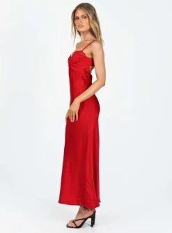 Princess Polly Moniz Maxi Dress Red 8 Princess Polly Moniz Maxi Dress Red -Princess Polly Sales Store 3 modelinfo milli us2 ec6d264f daed 4c35 84ed a3533b5bed99