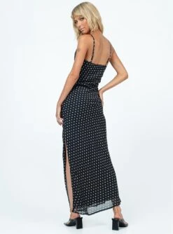 Princess Polly Parnham Maxi Dress Black / White 10 Princess Polly Parnham Maxi Dress Black / White -Princess Polly Sales Store 4 model info Beanie us0 b986fcf4 e61f 4523 bfe9 fa7ed3ccbfb2