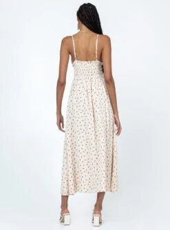 Princess Polly Roza Midi Dress Beige -Princess Polly Sales Store 4 modelinfo Ayanna us2 327d29f4 c7d4 4830 ac06 256ac999748a
