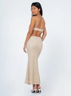 Princess Polly Shanni Maxi Dress Beige -Princess Polly Sales Store 4 modelinfo Christina us4 9e921682 2883 4f4b ba55 5477d3225c01