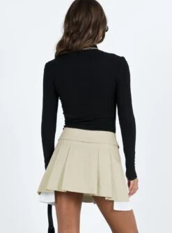 Utility Mini Skirt Beige -Princess Polly Sales Store 4 modelinfo Elise us2 eb715381 7504 4ade af14 d9c07b5757b1