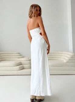 Princess Polly Azie Maxi Dress White -Princess Polly Sales Store 4 modelinfo Elly us2 a0afcfb7 fede 4904 8c07 b81d5dcd4052