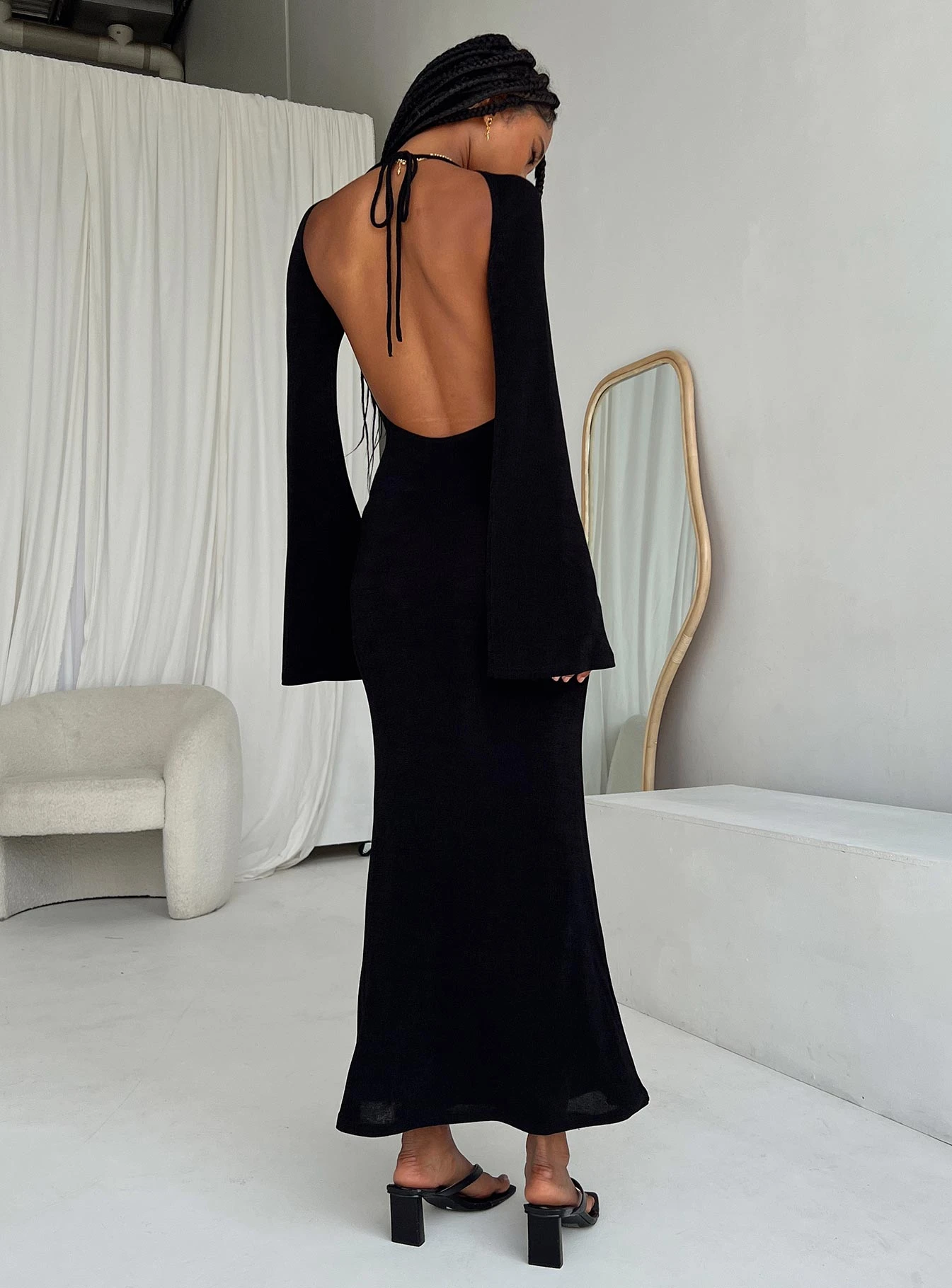 Princess Polly Amersham Long Sleeve Maxi Dress Black 4 Princess Polly Amersham Long Sleeve Maxi Dress Black - Image 4