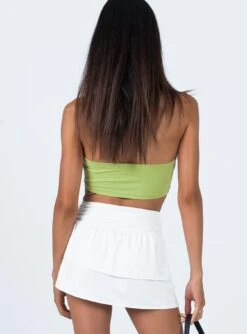 Adra 2000s Mini Skirt White -Princess Polly Sales Store 4 modelinfo Jess us2 9fbc19fd e4e6 488e 9368 a6c642aeb7ee