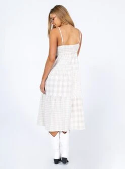 Princess Polly Nicola Midi Dress Beige / White -Princess Polly Sales Store 4 modelinfo Josie us4 4349a068 fa90 4091 b825 05cd476fe108