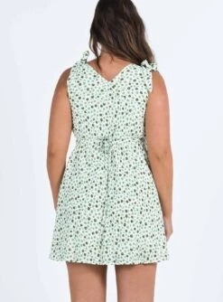 Princess Polly Nellie Tie Shoulder Mini Dress Green Floral -Princess Polly Sales Store 4 modelinfo Mikayla us8 f65e061d 2f13 40a2 a94b 71653ca2c284