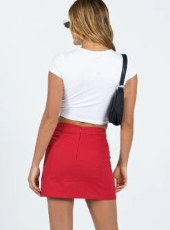 Princess Polly Lolita Mini Skirt Red -Princess Polly Sales Store 4 modelinfo Saskia us2 4c966374 27c5 4fb4 8f3e 511d8a3e5ae3