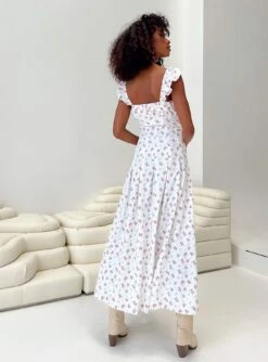 Princess Polly Alver Maxi Dress White Floral 7 Princess Polly Alver Maxi Dress White Floral -Princess Polly Sales Store 4 modelinfo alexa us2 8e54d526 4b75 415f a3c4 b922023a71b4