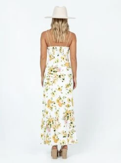 Princess Polly Emily Maxi Dress White / Yellow Floral -Princess Polly Sales Store 4 modelinfo anni us2 fc1469d3 2edd 4374 bf8b 06531f0d7f8b