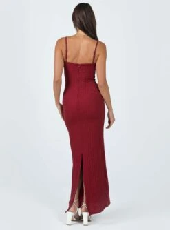 Princess Polly Buella Midi Dress Burgundy -Princess Polly Sales Store 4 modelinfo casey us2 92a7b0af 0a8c 4f6d 943d 25b7456a5954