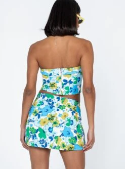 Princess Polly Chadwick Mini Skirt White -Princess Polly Sales Store 4 modelinfo chiara us2 b47d421d 1dca 4a34 8095 767871268278