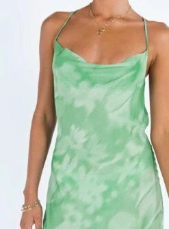 Princess Polly Pantano Maxi Dress Green 15 Princess Polly Pantano Maxi Dress Green -Princess Polly Sales Store 4 modelinfo kauri us2 296c8457 257c 4895 8d5c 0025c13fa389