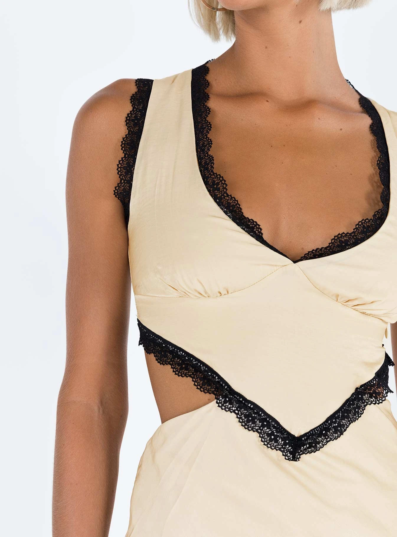 Princess Polly Keila Lace Trim Maxi Dress Cream / Black 8 Princess Polly Keila Lace Trim Maxi Dress Cream / Black - Image 8