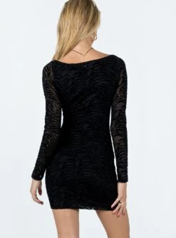 Princess Polly Nikolas Long Sleeve Mini Dress Black -Princess Polly Sales Store 4 modelinfo kiana us2 3a0ad0cd 24a0 493b bb77 a64f762e25e4