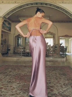 Princess Polly Long Nights Maxi Dress Purple -Princess Polly Sales Store 4 modelinfo lexi us4 a156f90a 9a8f 47e9 a96b 283312a8645f
