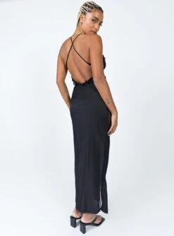 Princess Polly Hudson Maxi Dress Black -Princess Polly Sales Store 4 modelinfo lola us4 184d181e 6f54 4158 8e7d 1ac32405c31e