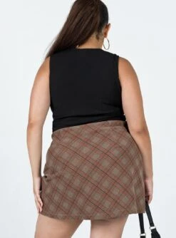 Fike Mini Skirt Brown Curve -Princess Polly Sales Store 4 modelinfo miccy us14